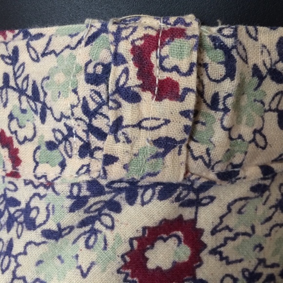 🔹2 for $85🔹 Vintage Wrap Skirt - Picture 5 of 7